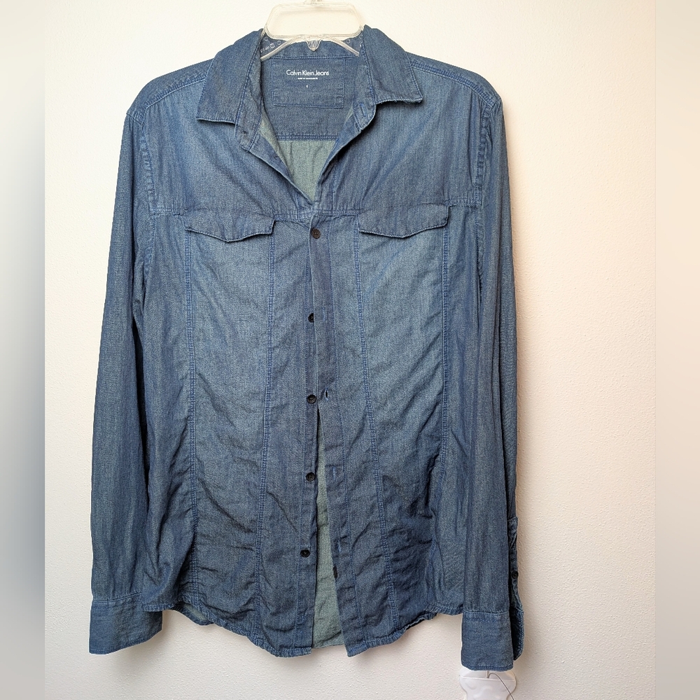 Calvin Klein Men's S Collared Denim Button Down